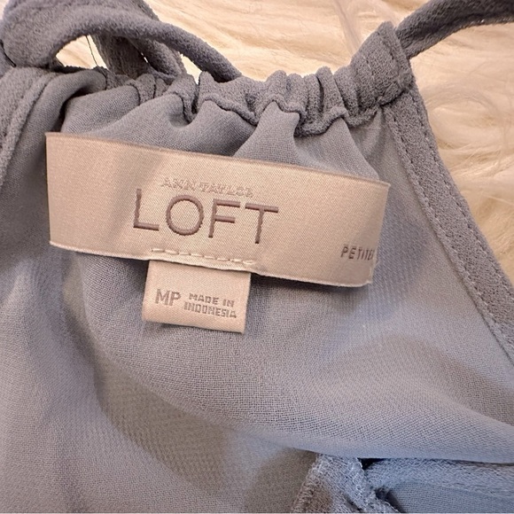 LOFT Grey Cinch Neck Halter Top with Lace Detail Size MP - Picture 5 of 6